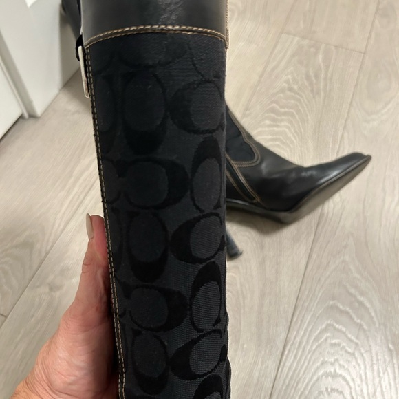 Coach leather and suede black boots - Picture 4 of 11